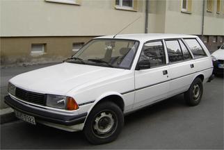  305 I  (581D) 1980-1982