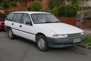   Commodore Stasjonsvogn 1993-1997